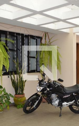 Casa à venda com 450m², 4 quartos e 3 vagasGaragem