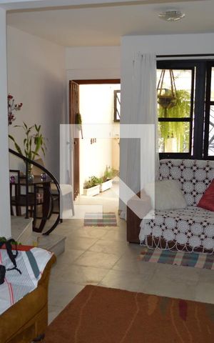 Casa à venda com 450m², 4 quartos e 3 vagasSala
