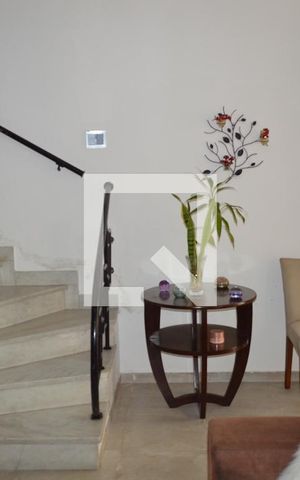 Casa à venda com 450m², 4 quartos e 3 vagasSala