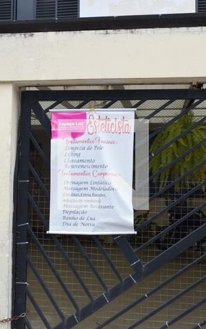 Casa à venda com 450m², 4 quartos e 3 vagasFachada