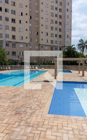 Apartamento à venda com 48m², 2 quartos e 1 vaga Apartamento à venda com 48m², 2 quartos e 1 vagaÁrea Comum - Piscina