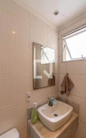 Apartamento à venda com 48m², 2 quartos e 1 vaga Apartamento à venda com 48m², 2 quartos e 1 vagaBanheiro