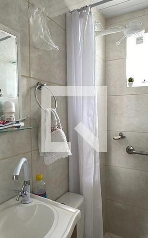 Apartamento para alugar com 46m², 2 quartos e 1 vaga Apartamento para alugar com 46m², 2 quartos e 1 vagaBanheiro