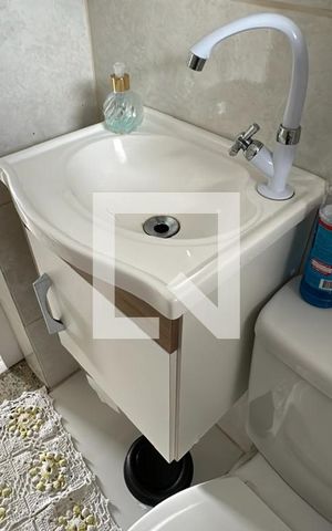 Apartamento para alugar com 46m², 2 quartos e 1 vaga Apartamento para alugar com 46m², 2 quartos e 1 vagaBanheiro