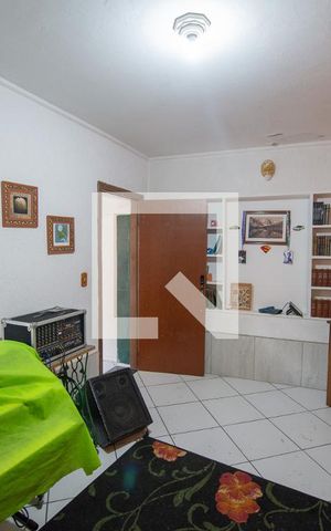 Casa para alugar com 400m², 6 quartos e 4 vagas Casa para alugar com 400m², 6 quartos e 4 vagasSuíte 1 da Edícula
