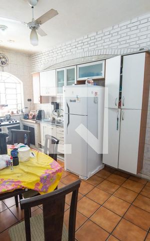 Casa para alugar com 400m², 6 quartos e 4 vagas Casa para alugar com 400m², 6 quartos e 4 vagasCozinha