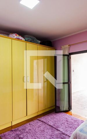 Casa à venda com 230m², 3 quartos e 2 vagas Casa à venda com 230m², 3 quartos e 2 vagasQuarto 1