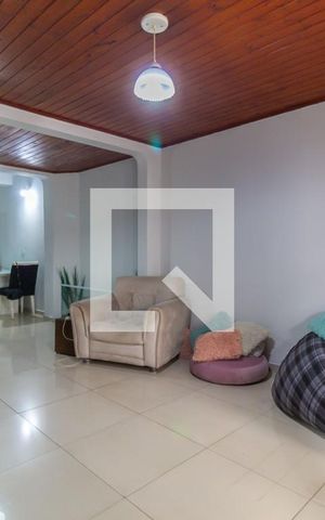 Casa de condomínio à venda com 120m², 3 quartos e 1 vaga Casa de condomínio à venda com 120m², 3 quartos e 1 vagaSala