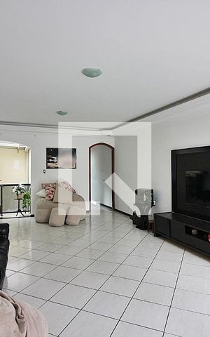 Casa à venda com 266m², 3 quartos e 5 vagasSala 