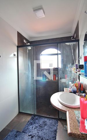 Casa à venda com 266m², 3 quartos e 5 vagasSuíte 3 Banheiro 