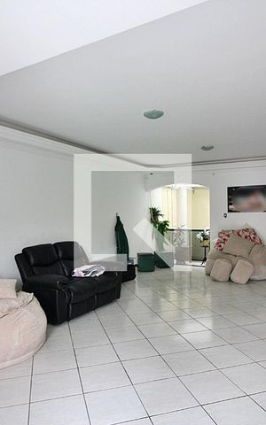 Casa à venda com 266m², 3 quartos e 5 vagasSala 