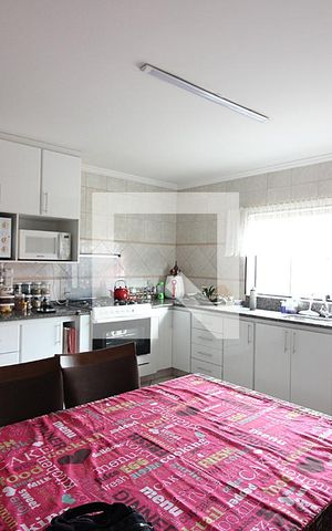 Casa à venda com 266m², 3 quartos e 5 vagasCozinha 
