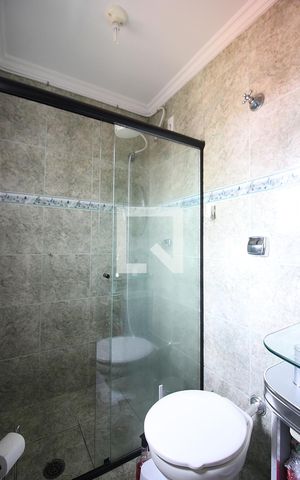 Casa à venda com 266m², 3 quartos e 5 vagasSuíte 2 Banheiro