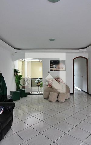 Casa à venda com 266m², 3 quartos e 5 vagasSala 