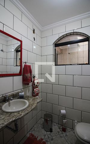 Casa à venda com 266m², 3 quartos e 5 vagasLavabo 2