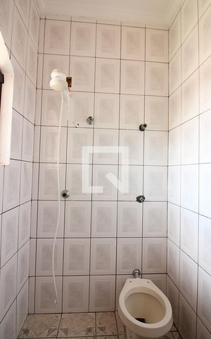 Casa à venda com 266m², 3 quartos e 5 vagasSala de TV Banheiro 