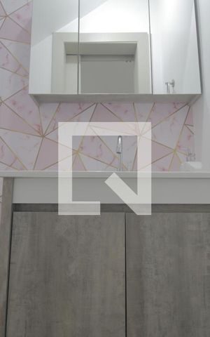 Casa à venda com 89m², 2 quartos e 2 vagasLavabo
