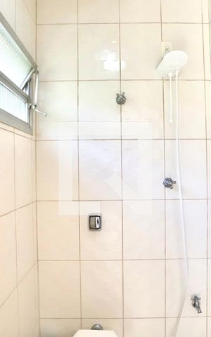 Casa à venda com 450m², 4 quartos e 7 vagas Casa à venda com 450m², 4 quartos e 7 vagasBanheiro