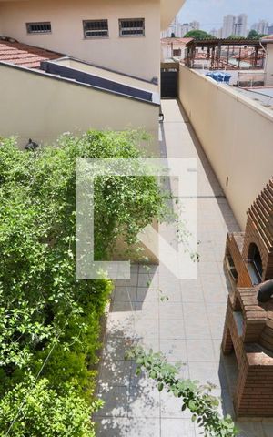 Casa à venda com 450m², 4 quartos e 7 vagas Casa à venda com 450m², 4 quartos e 7 vagasVista da Academia