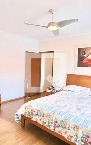 Casa à venda com 450m², 4 quartos e 7 vagas Casa à venda com 450m², 4 quartos e 7 vagasQuarto 3