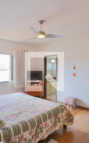 Casa à venda com 450m², 4 quartos e 7 vagas Casa à venda com 450m², 4 quartos e 7 vagasQuarto 3
