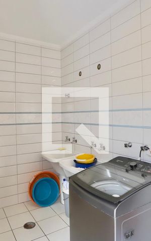 Casa à venda com 450m², 4 quartos e 7 vagas Casa à venda com 450m², 4 quartos e 7 vagasLavanderia