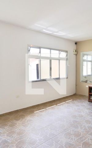 Casa à venda com 450m², 4 quartos e 7 vagas Casa à venda com 450m², 4 quartos e 7 vagasAcademia