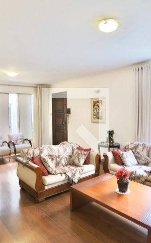 Casa à venda com 450m², 4 quartos e 7 vagas Casa à venda com 450m², 4 quartos e 7 vagasSala 1