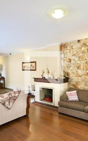 Casa à venda com 450m², 4 quartos e 7 vagas Casa à venda com 450m², 4 quartos e 7 vagasSala 1