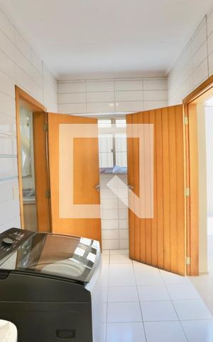 Casa à venda com 450m², 4 quartos e 7 vagas Casa à venda com 450m², 4 quartos e 7 vagasLavanderia