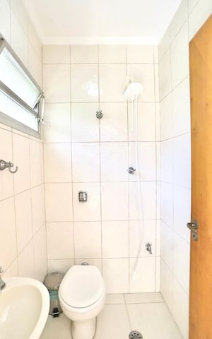 Casa à venda com 450m², 4 quartos e 7 vagas Casa à venda com 450m², 4 quartos e 7 vagasBanheiro