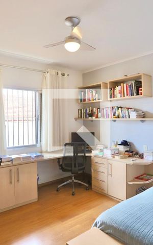 Casa à venda com 450m², 4 quartos e 7 vagas Casa à venda com 450m², 4 quartos e 7 vagasQuarto 2