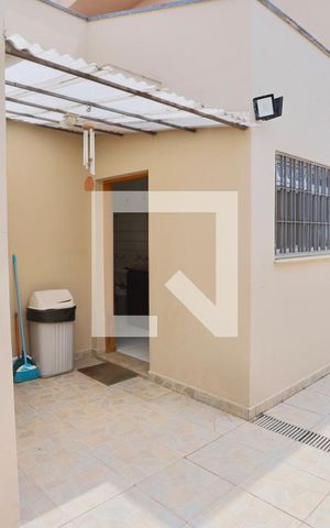 Casa à venda com 450m², 4 quartos e 7 vagas Casa à venda com 450m², 4 quartos e 7 vagasGaragem
