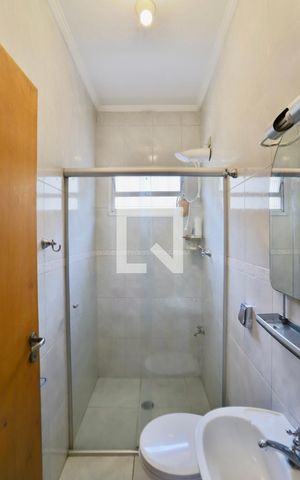 Casa à venda com 450m², 4 quartos e 7 vagas Casa à venda com 450m², 4 quartos e 7 vagasBanheiro do Quarto 4