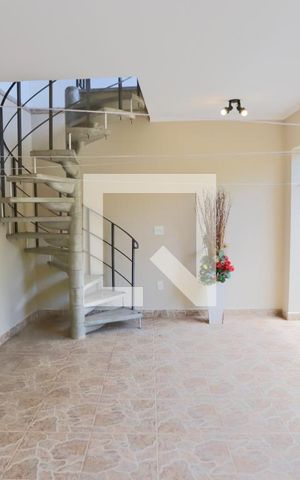 Casa à venda com 450m², 4 quartos e 7 vagas Casa à venda com 450m², 4 quartos e 7 vagasQuintal