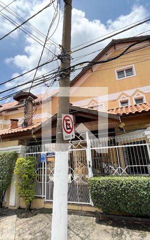 Casa de condomínio à venda com 140m², 4 quartos e 3 vagas Casa de condomínio à venda com 140m², 4 quartos e 3 vagasFachada do Prédio