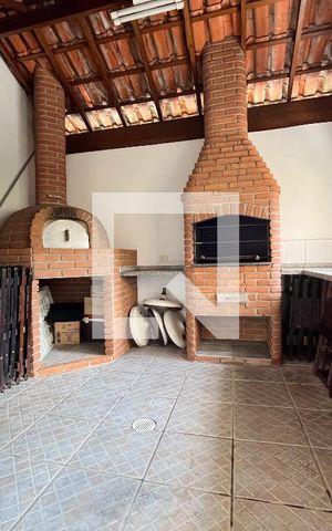 Casa de condomínio à venda com 140m², 4 quartos e 3 vagas Casa de condomínio à venda com 140m², 4 quartos e 3 vagasÁrea comum - Churrasqueira
