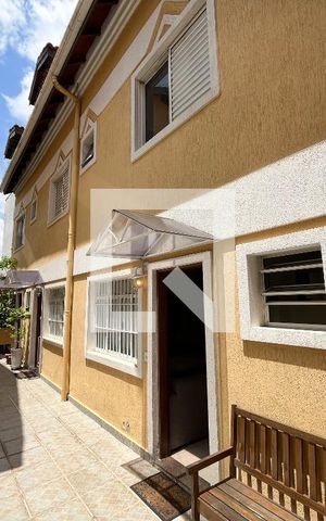 Casa de condomínio à venda com 140m², 4 quartos e 3 vagas Casa de condomínio à venda com 140m², 4 quartos e 3 vagasFachada