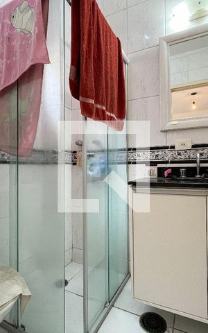 Casa de condomínio à venda com 140m², 4 quartos e 3 vagas Casa de condomínio à venda com 140m², 4 quartos e 3 vagasBanheiro da Suíte 1