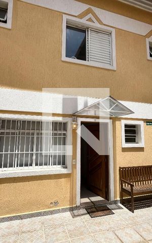 Casa de condomínio à venda com 140m², 4 quartos e 3 vagas Casa de condomínio à venda com 140m², 4 quartos e 3 vagasFachada