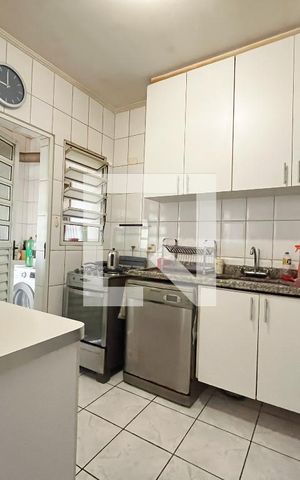 Casa de condomínio à venda com 140m², 4 quartos e 3 vagas Casa de condomínio à venda com 140m², 4 quartos e 3 vagasCozinha