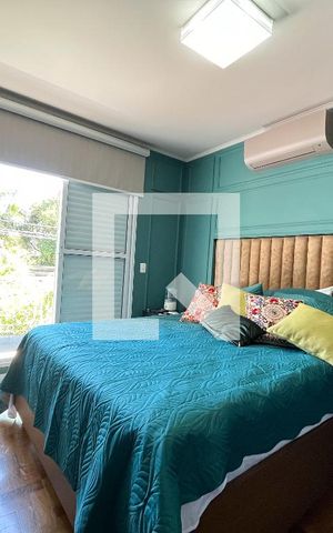 Casa à venda com 155m², 4 quartos e 1 vaga Casa à venda com 155m², 4 quartos e 1 vagaSuite