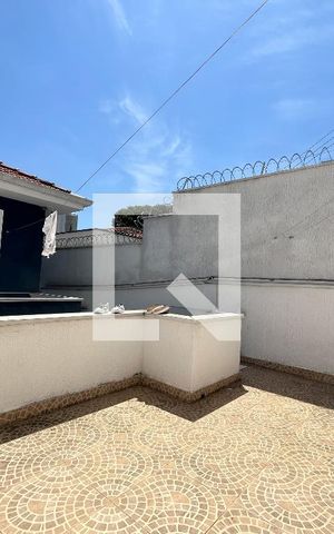 Casa à venda com 155m², 4 quartos e 1 vaga Casa à venda com 155m², 4 quartos e 1 vagaÁrea externa