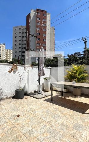 Casa à venda com 155m², 4 quartos e 1 vaga Casa à venda com 155m², 4 quartos e 1 vagaÁrea externa