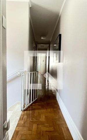 Casa à venda com 155m², 4 quartos e 1 vaga Casa à venda com 155m², 4 quartos e 1 vagaCorredor