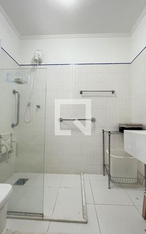 Casa à venda com 155m², 4 quartos e 1 vaga Casa à venda com 155m², 4 quartos e 1 vagaBanheiro da Suíte 2
