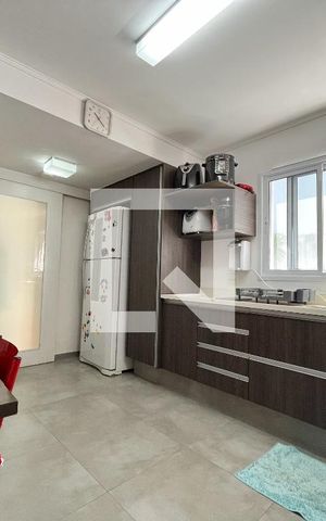 Casa à venda com 155m², 4 quartos e 1 vaga Casa à venda com 155m², 4 quartos e 1 vagaCozinha