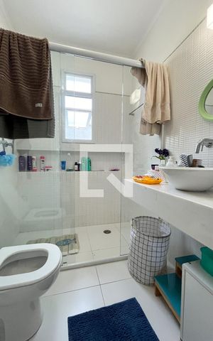 Casa à venda com 155m², 4 quartos e 1 vaga Casa à venda com 155m², 4 quartos e 1 vagaBanheiro Corredor