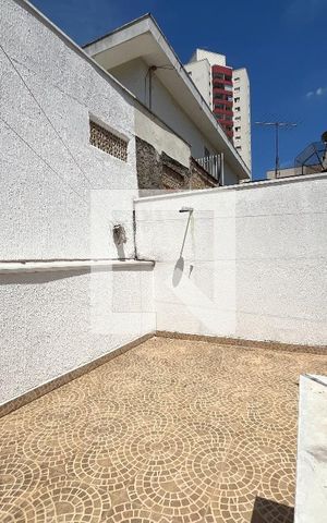 Casa à venda com 155m², 4 quartos e 1 vaga Casa à venda com 155m², 4 quartos e 1 vagaÁrea externa