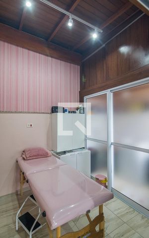 Apartamento à venda com 140m², 3 quartos e 2 vagas Apartamento à venda com 140m², 3 quartos e 2 vagasEscritório Cobertura